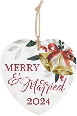 096069786634 Merry And Married 2024 Heart (Ornament)