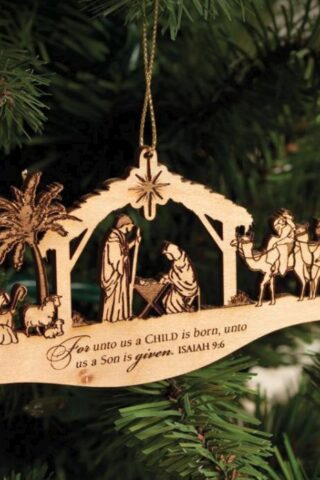 656200108086 Alder Nativity (Ornament)